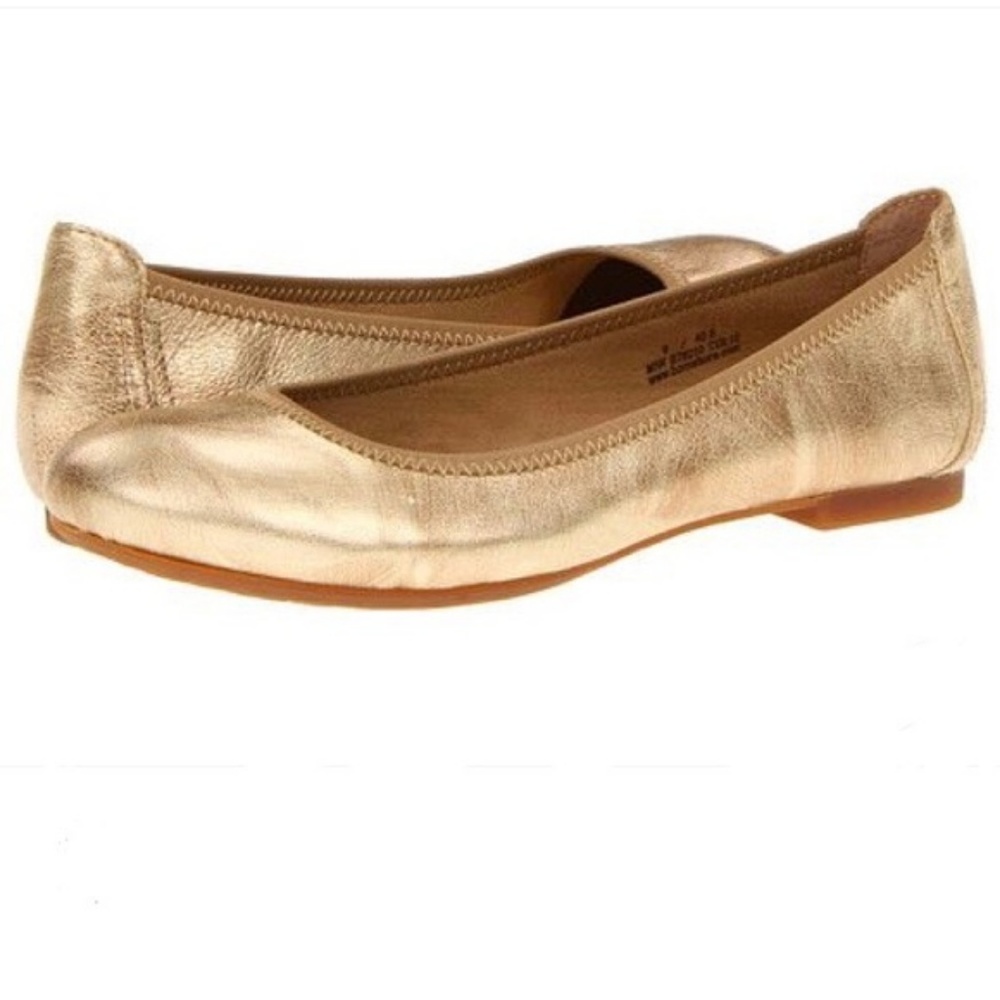 Born Julianne Gold Flat